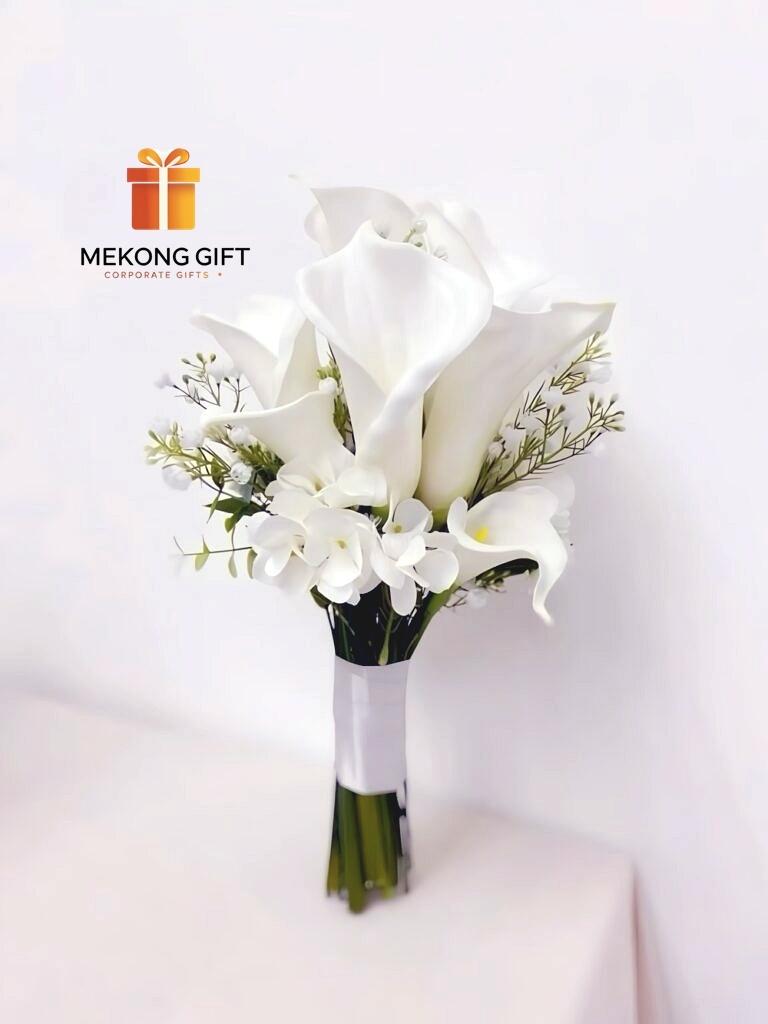 Bó Hoa Cưới Calla Lily Cầm Tay Cô Dâu Đẹp Tại TP.HCM